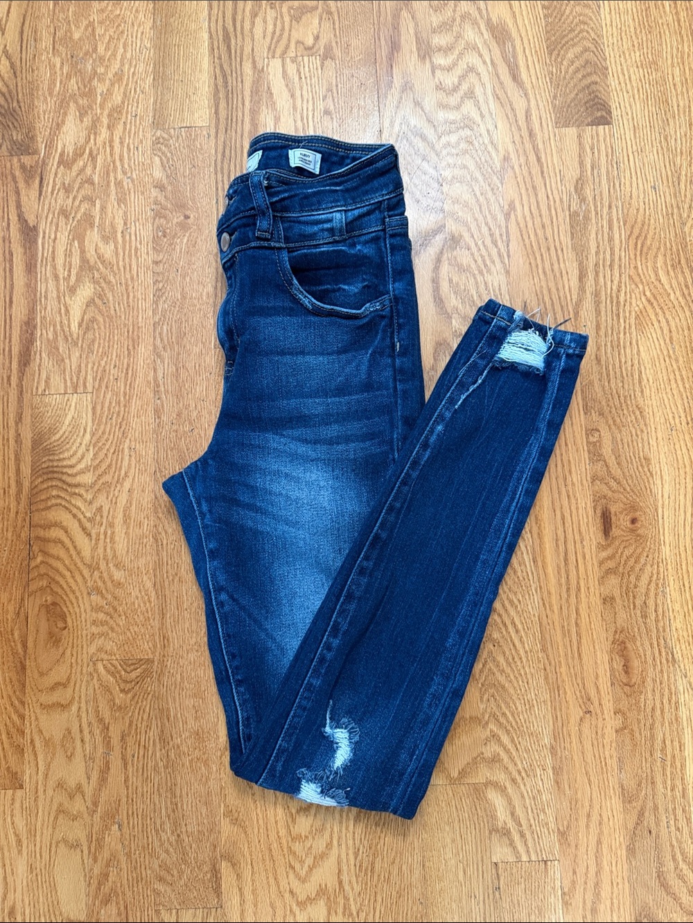 EUC KanCan Kurvy Ultra High Rise Dark Blue Distressed Ankle Skinny Jeans size 26